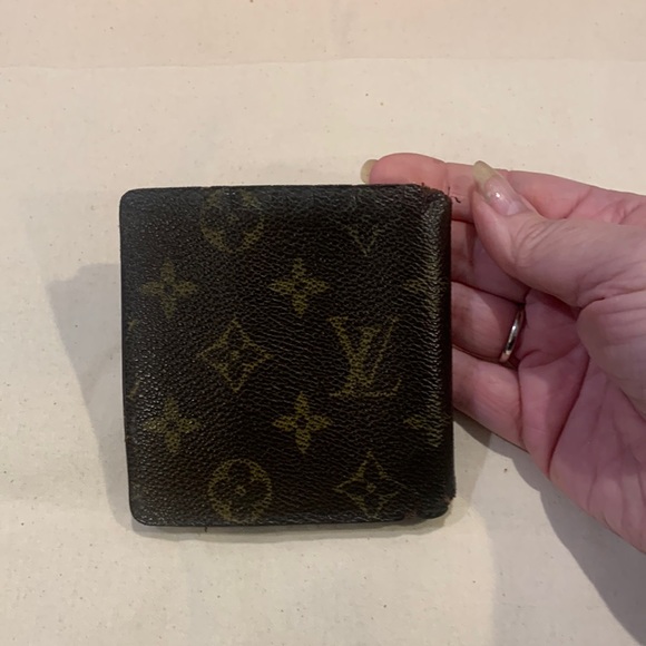Louis Vuitton bi-fold monogram wallet - Picture 3 of 12